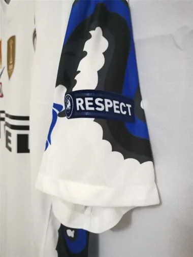 10-11 Inter Milan away