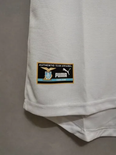 00-01 Lazio away