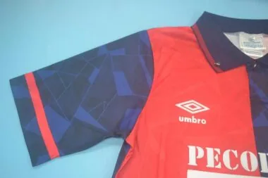 Tipos de letra do Cagliari em casa, 92-93