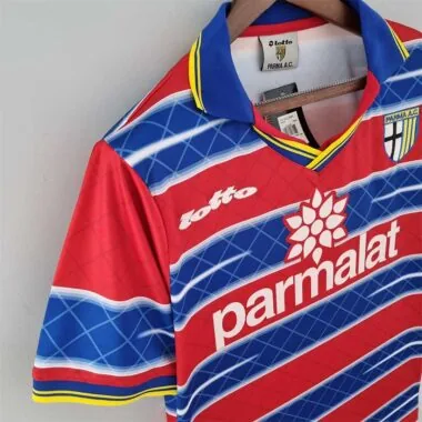 98-99, fora de casa contra o Parma