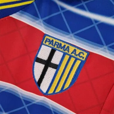 98-99, fora de casa contra o Parma