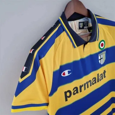 99-00 Parma (em casa)