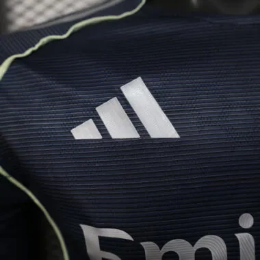 Maillot à manches longues Real Madrid 25-26, version joueur (extérieur)