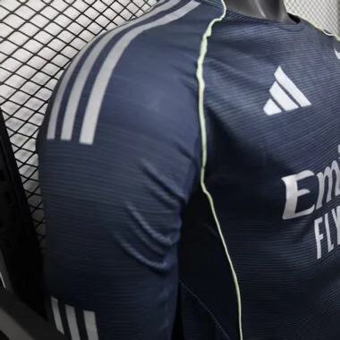 Maillot à manches longues Real Madrid 25-26, version joueur (extérieur)
