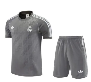 25-26 Completo da allenamento grigio del Real Madrid