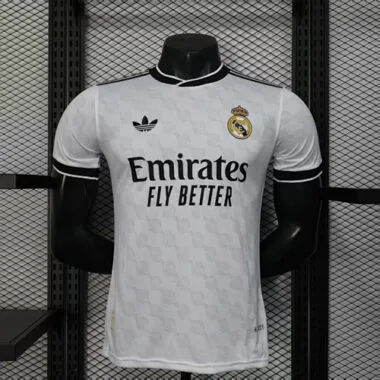 25-26 Camiseta del Real Madrid, versión especial para jugadores, en color blanco