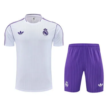 25-26 Completo da allenamento del Real Madrid bianco e viola