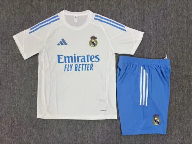 Tenue d'entraînement blanche du Real Madrid 25-26