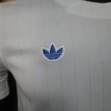 Camisola retro versão jogador Real Madrid 2025/26