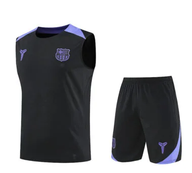 25-26 Barcelona : ensemble gilet noir et violet