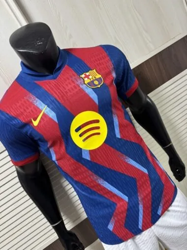 Camisa do Barcelona n.º 25-26, versão para o quarto jogador fora de casa