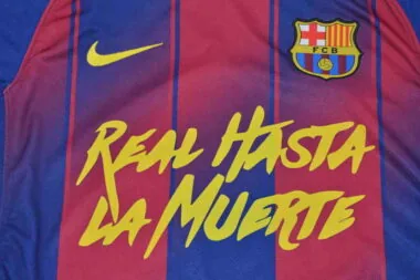 Camiseta de local del Barcelona 2025/26, versión AA