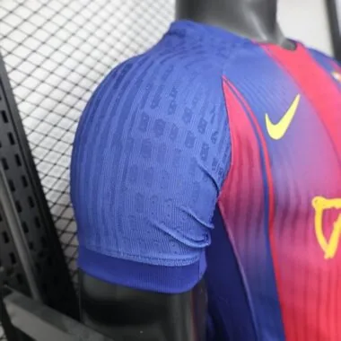 Barcelona 2025/26 Home Player version jersey With New Sponsor