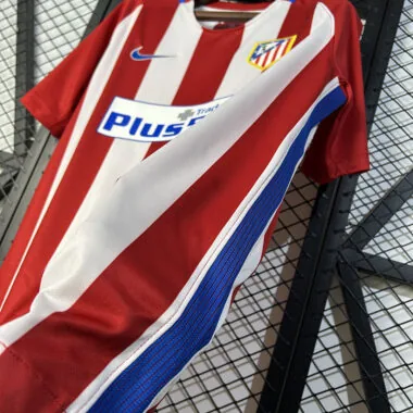 Maillot rétro domicile de l'Atlético Madrid 16-17