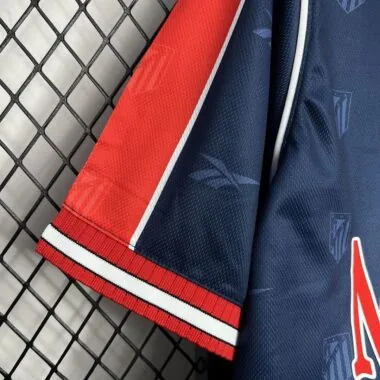 Camiseta retro de visitante del Atlético de Madrid de la temporada 98-99