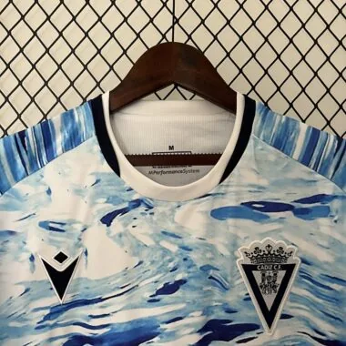 Camisa de edição especial azul do Cádiz 24-25