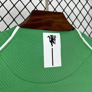 07-08 Manchester United green goalkeeper retro jersey