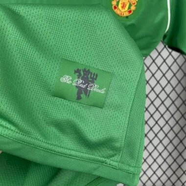 07-08 Manchester United green goalkeeper retro jersey