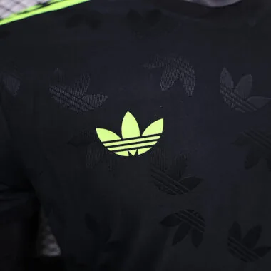 24-25 Manchester United black special player version jersey