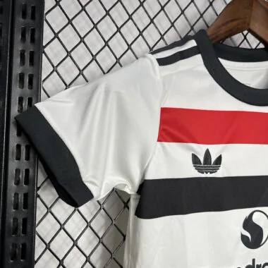 Equipamento infantil de terceiro jogo fora de casa do Manchester United 24-25