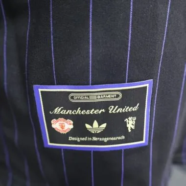 25-26 Manchester United Black Retro Model Player Version jersey