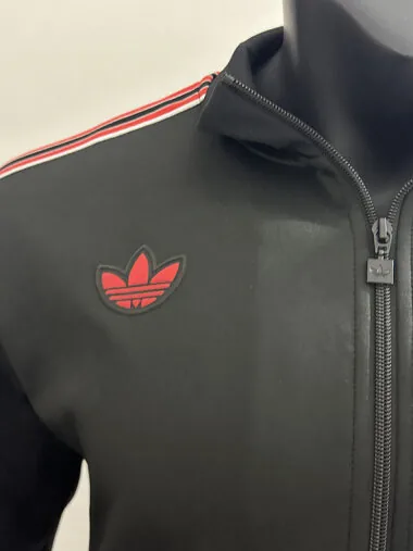 25-26 Manchester United black retro model jacket
