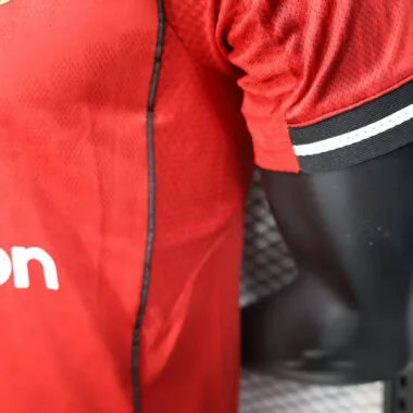 25-26 Manchester United maillot version joueur domicile