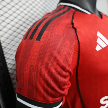 25-26 Manchester United maillot version joueur domicile