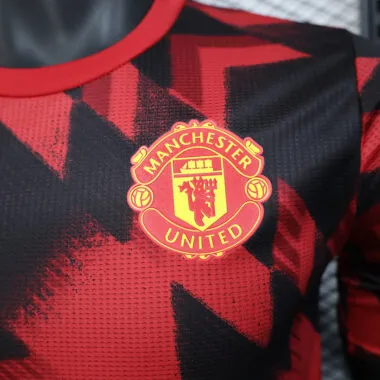 25-26 Manchester United red and black player version training jersey