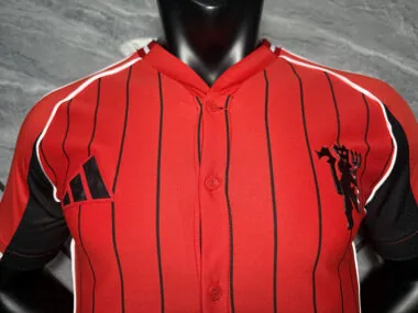 25-26 Manchester United red baseball player version jersey