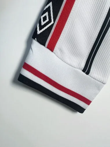 Camisa retro branca de manga comprida do Manchester United da época 98-99