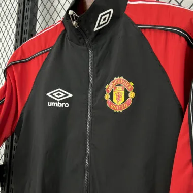 Manchester United 1998/99 red and black windreaker
