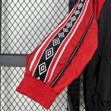 Manchester United 1998/99 red and black windreaker