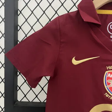 Equipación retro infantil del Arsenal para partidos en casa, temporada 05-06