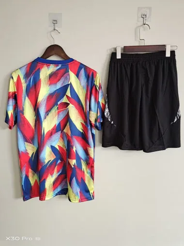 Tenue d'entraînement colorée de l'Arsenal 25-26