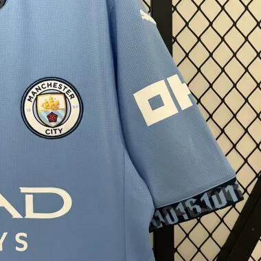 24-25 Manchester City home jersey