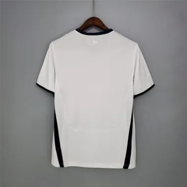 08-09 Tottenham home