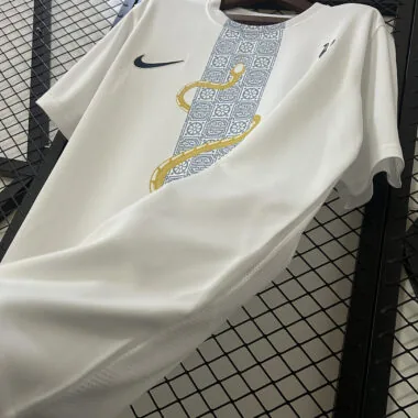 25-26 Tottenham Pre-match jersey