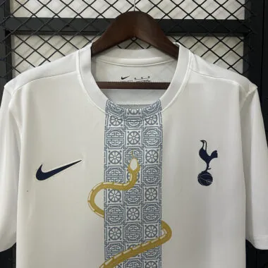 25-26 Tottenham Pre-match jersey