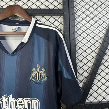05-06 Newcastle United Away Retro (S-XXL)