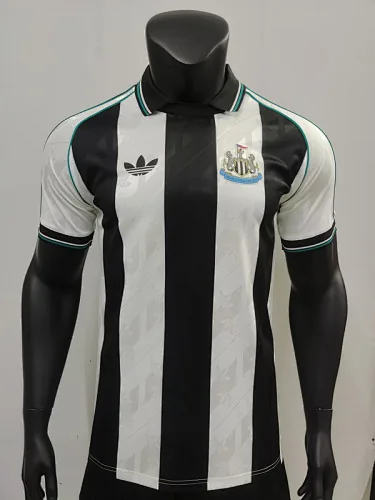 24-25 Newcastle Retro Model Player version jersey