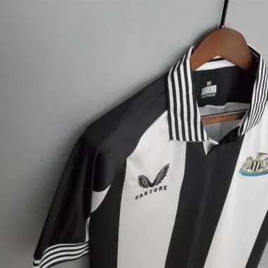 Newcastle commemorative edition white/black