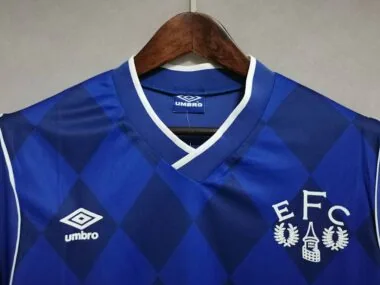 86-87 Everton home blue