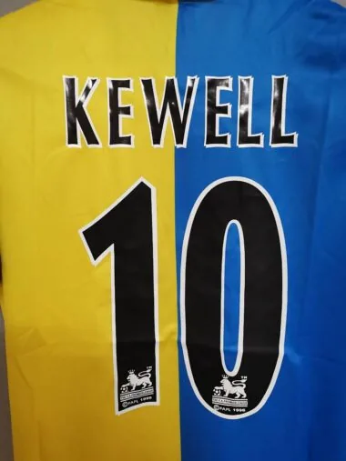 1998 Leeds United, equipamento de deslocado azul/amarelo