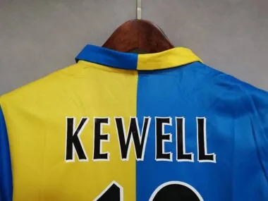 1998 Leeds United, equipamento de deslocado azul/amarelo