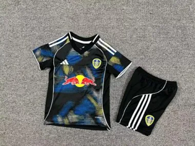 Equipamento infantil de terceira escolha para jogos fora de casa do Leeds United, n.º 25-26