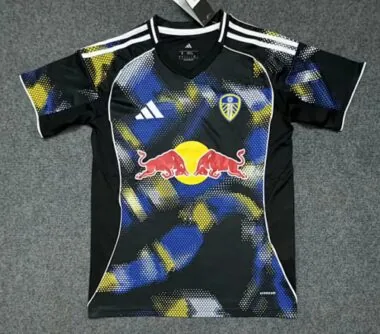 Camisa de futebol n.º 3 do Leeds United, 25-26