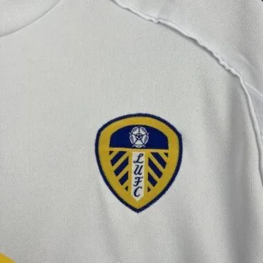 Camisa de jogo em casa do Leeds 25-26