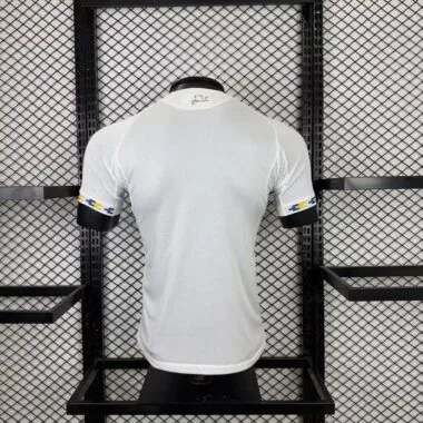 Camisa dos jogadores da equipa da casa do Leeds, n.º 25-26