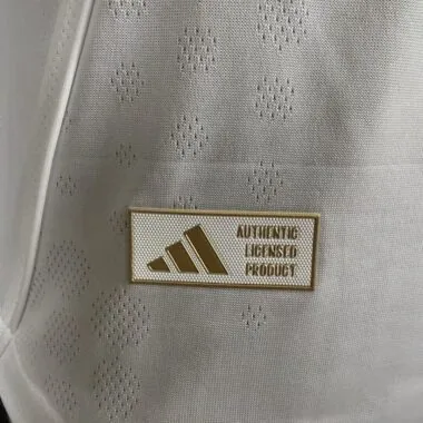 Camisa dos jogadores da equipa da casa do Leeds, n.º 25-26